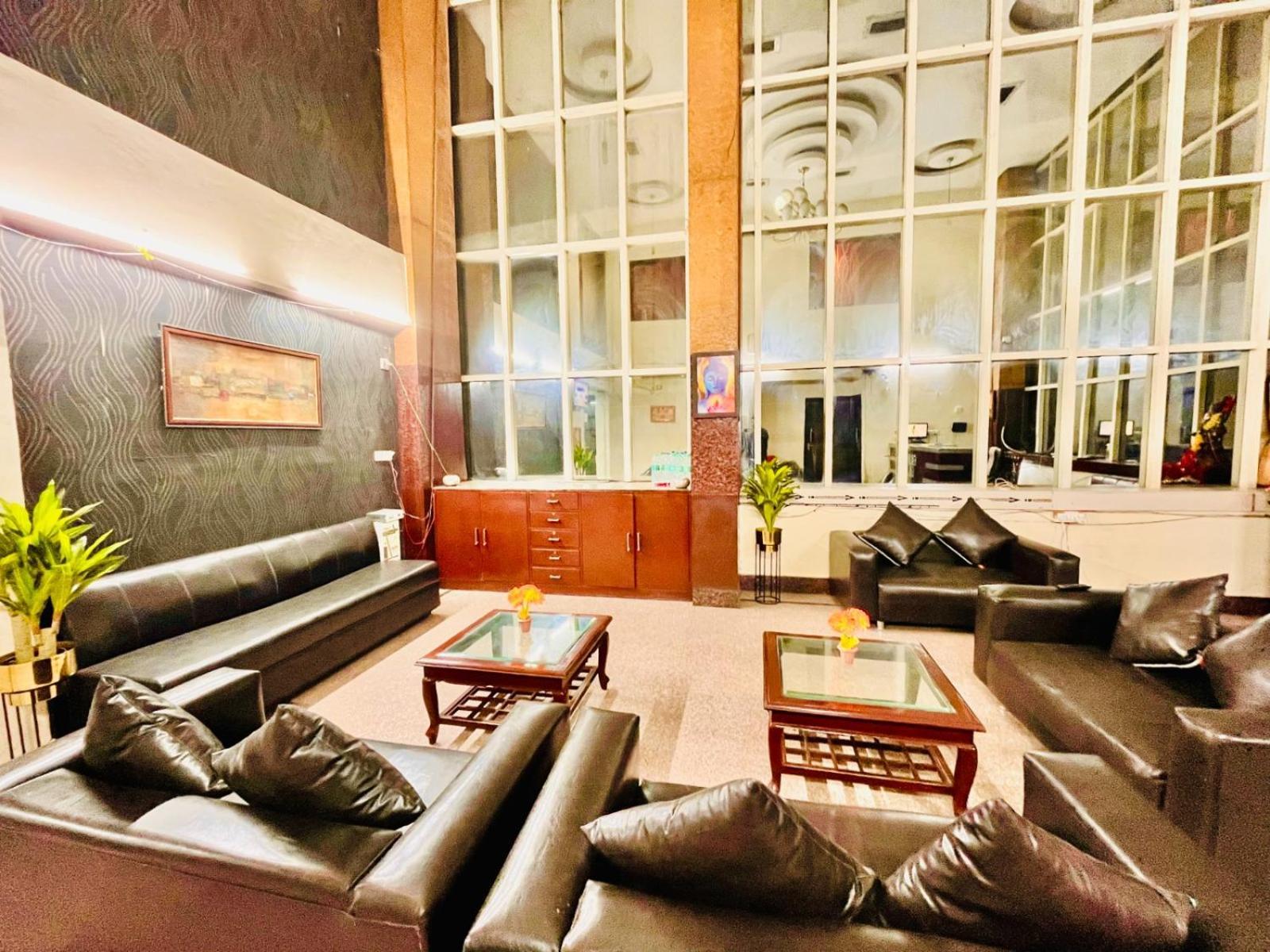 Hotel Ramawati Near Ganga Ghat ハリドワール エクステリア 写真