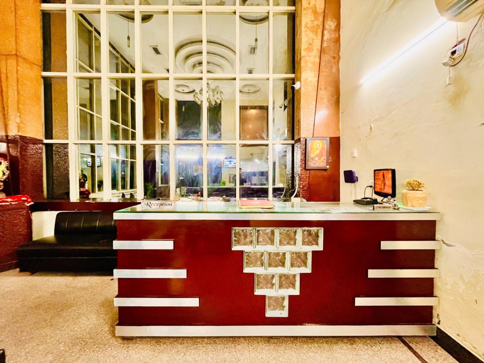 Hotel Ramawati Near Ganga Ghat ハリドワール エクステリア 写真